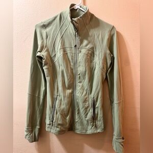 Sage green lululemon define zip up size 6 like new